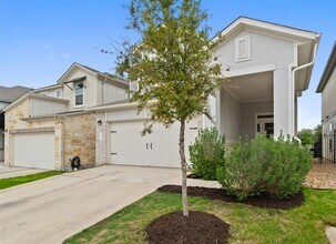 1024 Legend Milton Ln in Austin, TX - Building Photo - Building Photo