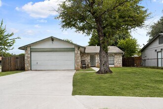 3426 Meadow Dr in San Antonio, TX - Building Photo - Building Photo