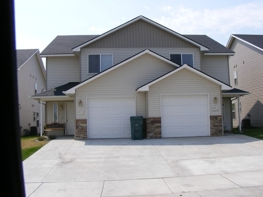 property at 3484 Vela Pl
