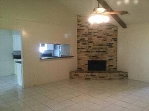 9006 S Dairy Ashford Rd in Houston, TX - Building Photo - Building Photo