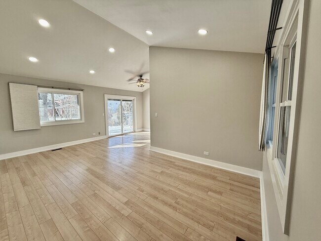 1340 Auburn Ave in Naperville, IL - Building Photo - Building Photo