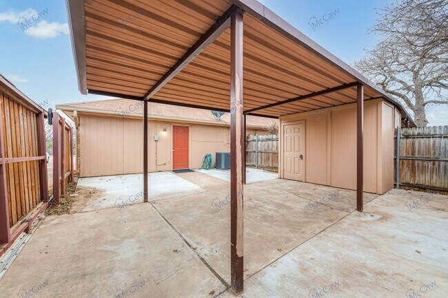 7763 Sable Ln in North Richland Hills, TX - Building Photo - Building Photo