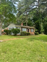 615 N Steele St in Sanford, NC - Building Photo