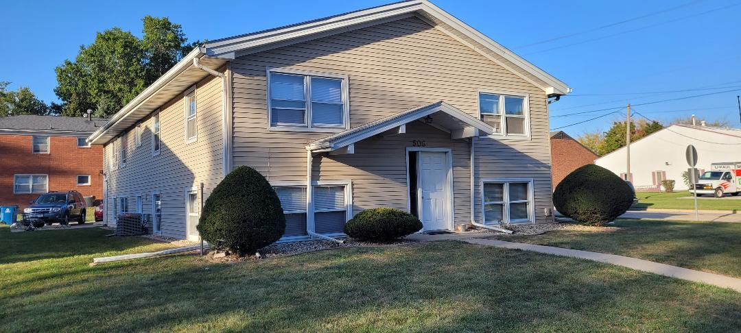 506 E Locust St in Normal, IL - Building Photo