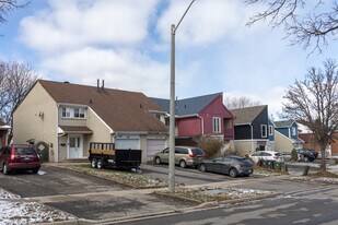 43 Tooklea Cres in Toronto, ON - Building Photo