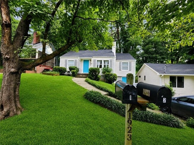property at 1923 Thompson Ave