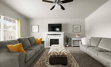 11934 Hearn Rd in Corpus Christi, TX - Building Photo - Building Photo