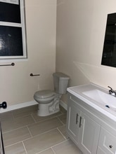 994 Helen Ave in Sunnyvale, CA - Foto de edificio - Building Photo