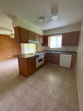 6518 Leonard Dr in Redding, CA - Building Photo - Building Photo
