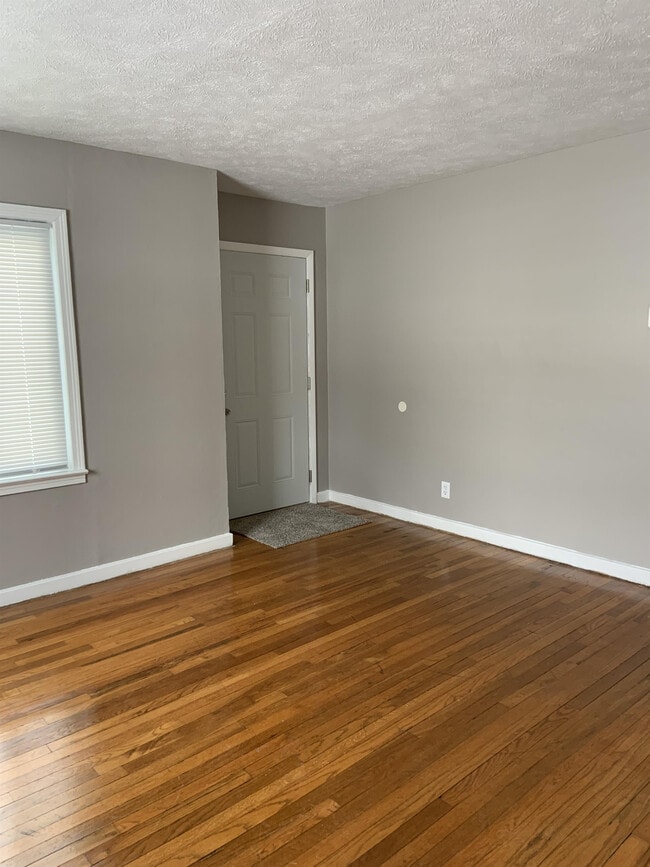 3351 Highland St in Muskegon Heights, MI - Building Photo - Building Photo