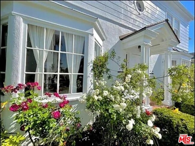 423 Ocean Ave in Santa Monica, CA - Building Photo - Building Photo