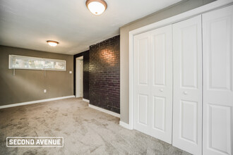 4534 W Barlind Dr in Pittsburgh, PA - Building Photo - Building Photo