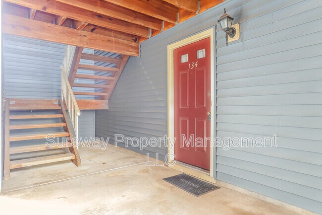 134 Longfield Ct in East Brunswick, NJ - Building Photo - Building Photo