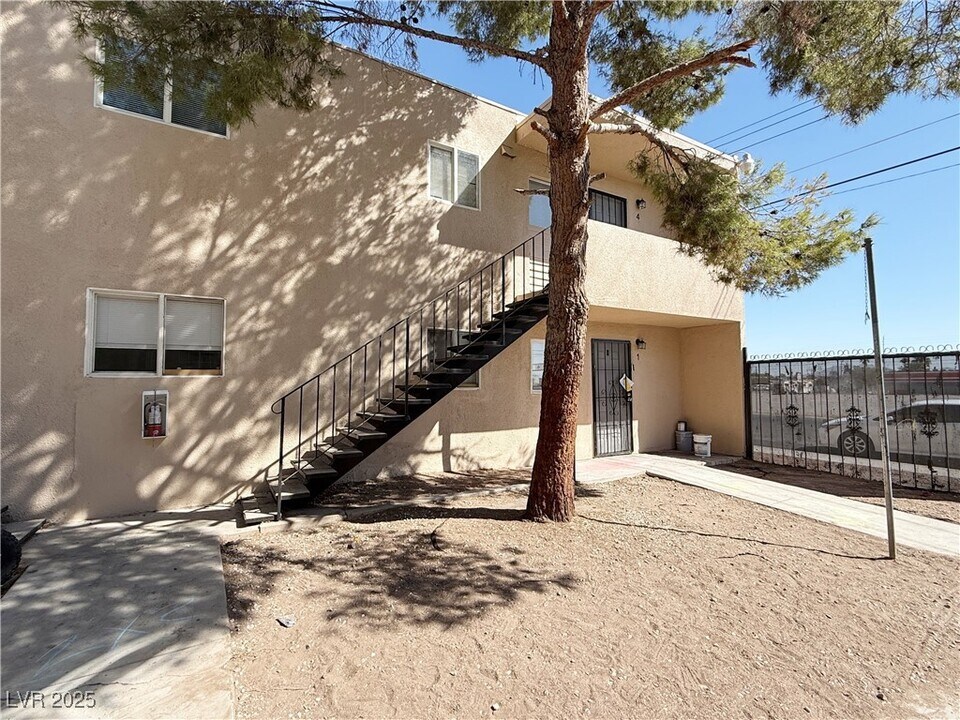 1309 N 23rd St in Las Vegas, NV - Building Photo
