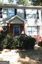 264 James Albert Johnson Ave in Winder, GA - Building Photo