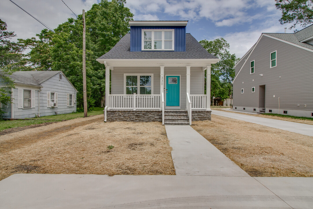 330 Atlantic Ave in Hampton, VA - Foto de edificio