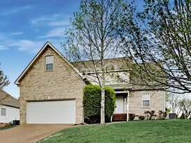 1914 Amacher Dr in Spring Hill, TN - Building Photo