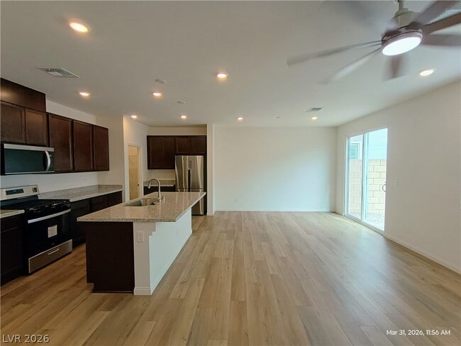 9158 Surrey Wood St in Las Vegas, NV - Building Photo - Building Photo