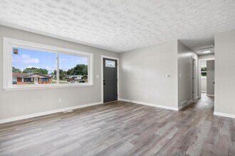 1311 Liscum Dr in Dayton, OH - Building Photo - Building Photo