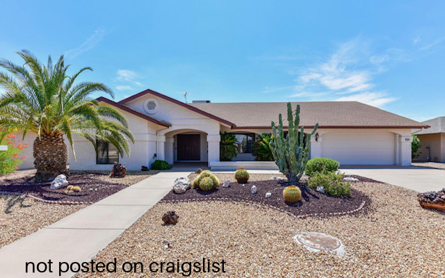 12345 W Eveningside Dr in Sun City West, AZ - Foto de edificio