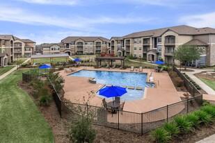Cypress Creek Apartment Homes at Wayside D...