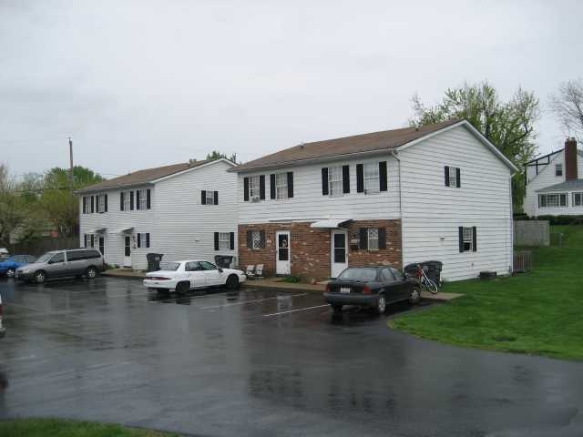 3236 Hoover Rd in Grove City, OH - Building Photo