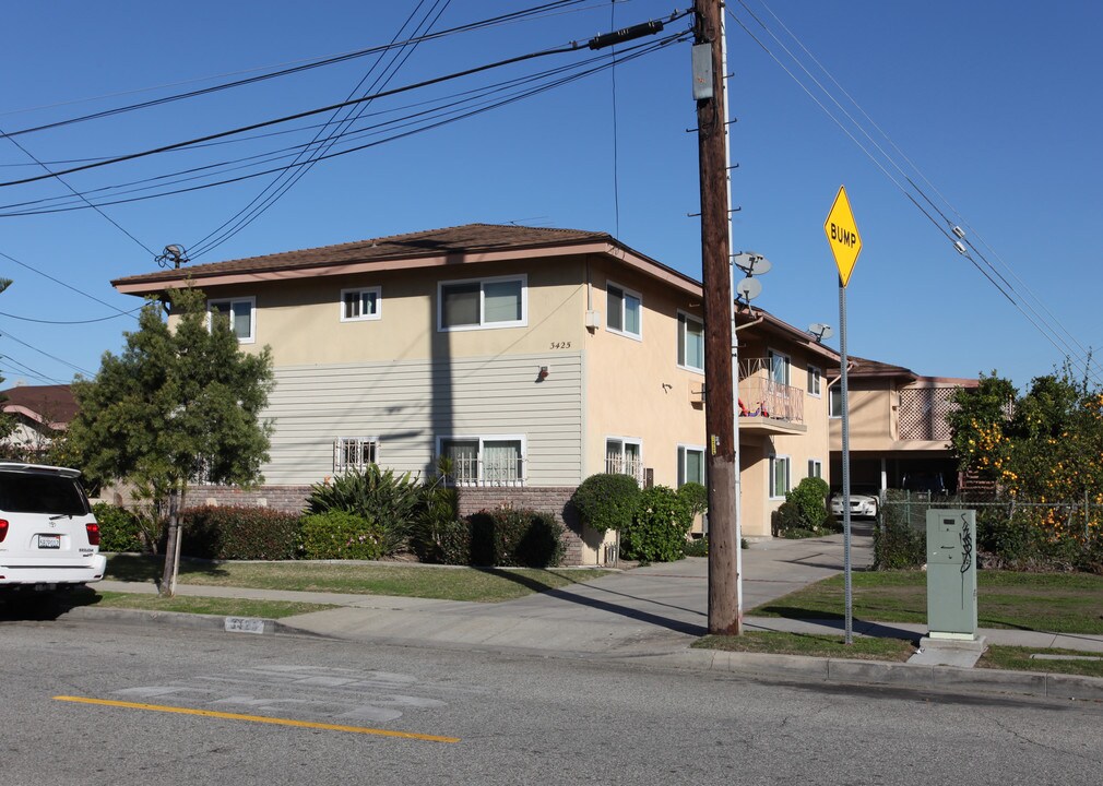 3425 Live Oak St in Huntington Park, CA - Building Photo