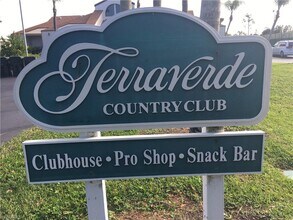 17220 Terraverde Cir-Unit -9 in Ft. Myers, FL - Building Photo - Building Photo