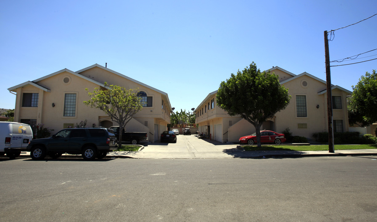 7222-7242 20th St in Westminster, CA - Building Photo