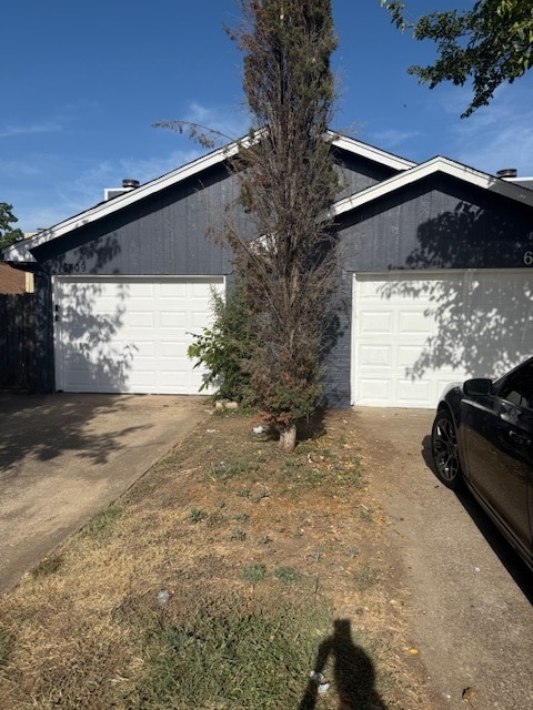property at 6711 S Creek Dr