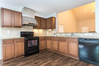 2103 Meadow Park Dr in Princeton, TX - Building Photo - Building Photo