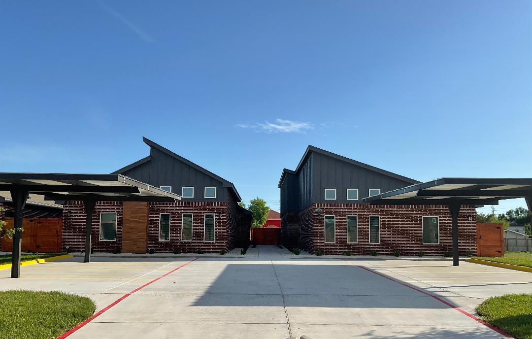 803 Hidden Hills St, Unit #4 in Mission, TX - Foto de edificio