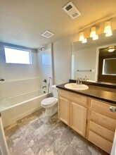 5551 W 29th St in Greeley, CO - Foto de edificio - Building Photo