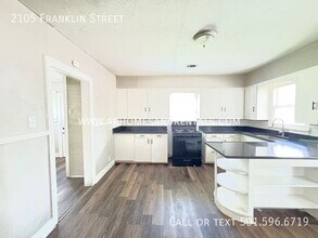 2105 Franklin St in North Little Rock, AR - Foto de edificio - Building Photo