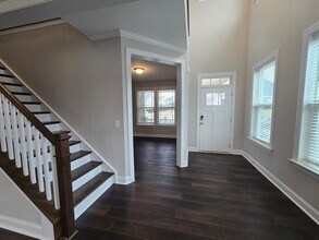 105 Sweetbriar Rose Ct in Holly Springs, NC - Building Photo - Building Photo