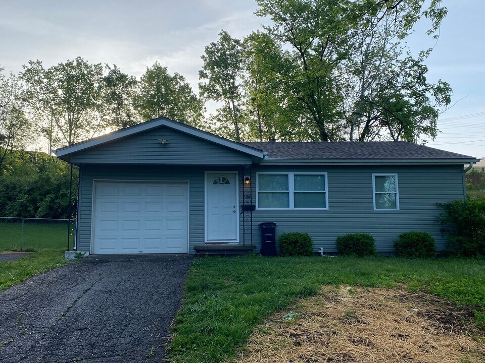 204 Willow Way in Columbia, MO - Building Photo