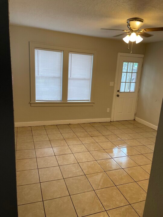 1250 5th St NE in Winter Haven, FL - Foto de edificio