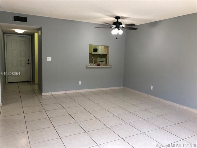 17000 NW 67th Ave-Unit -124 in Hialeah, FL - Building Photo