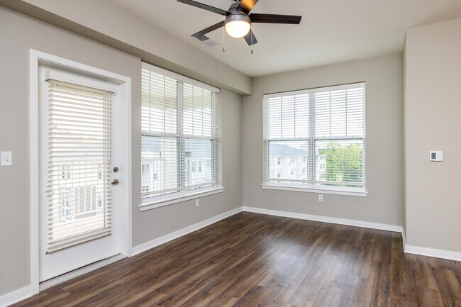 Bonavia at Withers Farm in Liberty, MO - Foto de edificio - Interior Photo