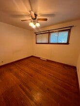 2204 Blackhawk Rd in Springfield, IL - Building Photo - Building Photo