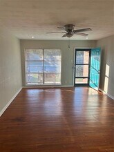 9915 La Prada Dr in Dallas, TX - Building Photo - Building Photo
