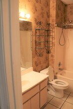 9657 Leeward Way in Navarre, FL - Building Photo - Building Photo