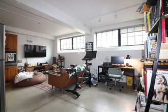 20 Sunnyside St in Boston, MA - Building Photo - Building Photo