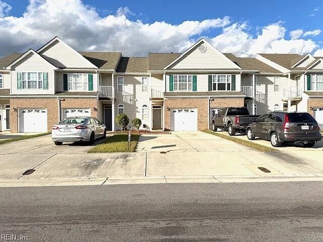 2264 Bizzone Cir in Virginia Beach, VA - Foto de edificio