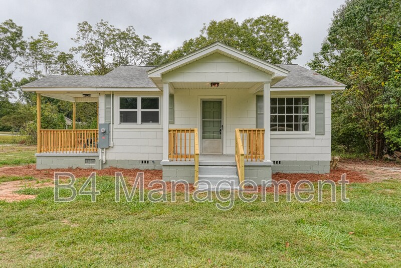 4070 Stone Station Rd in Roebuck, SC - Building Photo