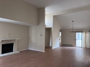 15094 Yosemite Way in Morgan Hill, CA - Building Photo - Building Photo