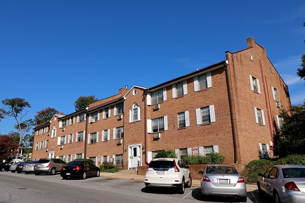 Jeffersonian Apartments in Media, PA - Foto de edificio