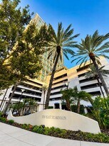 150 E Robinson St in Orlando, FL - Building Photo