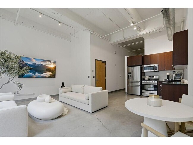 property at 700 N Washington Ave