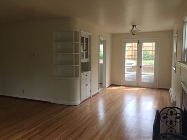 8318 20th Ave NW in Seattle, WA - Building Photo - Building Photo